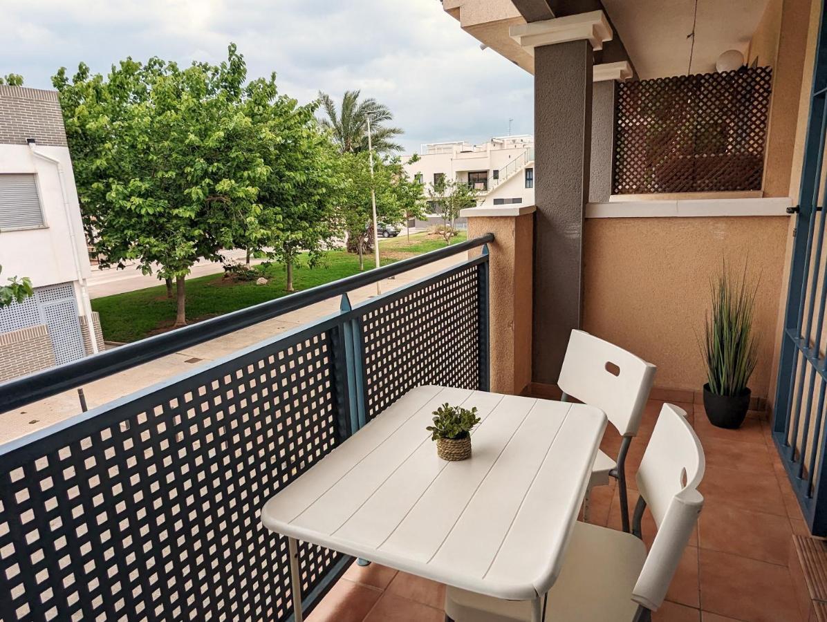 Apartamento Las Palmeras - Con Terraza, Barbacoa, Aire Acondicionado Y A 250M De La Playa! Los Alcázares Exterior foto